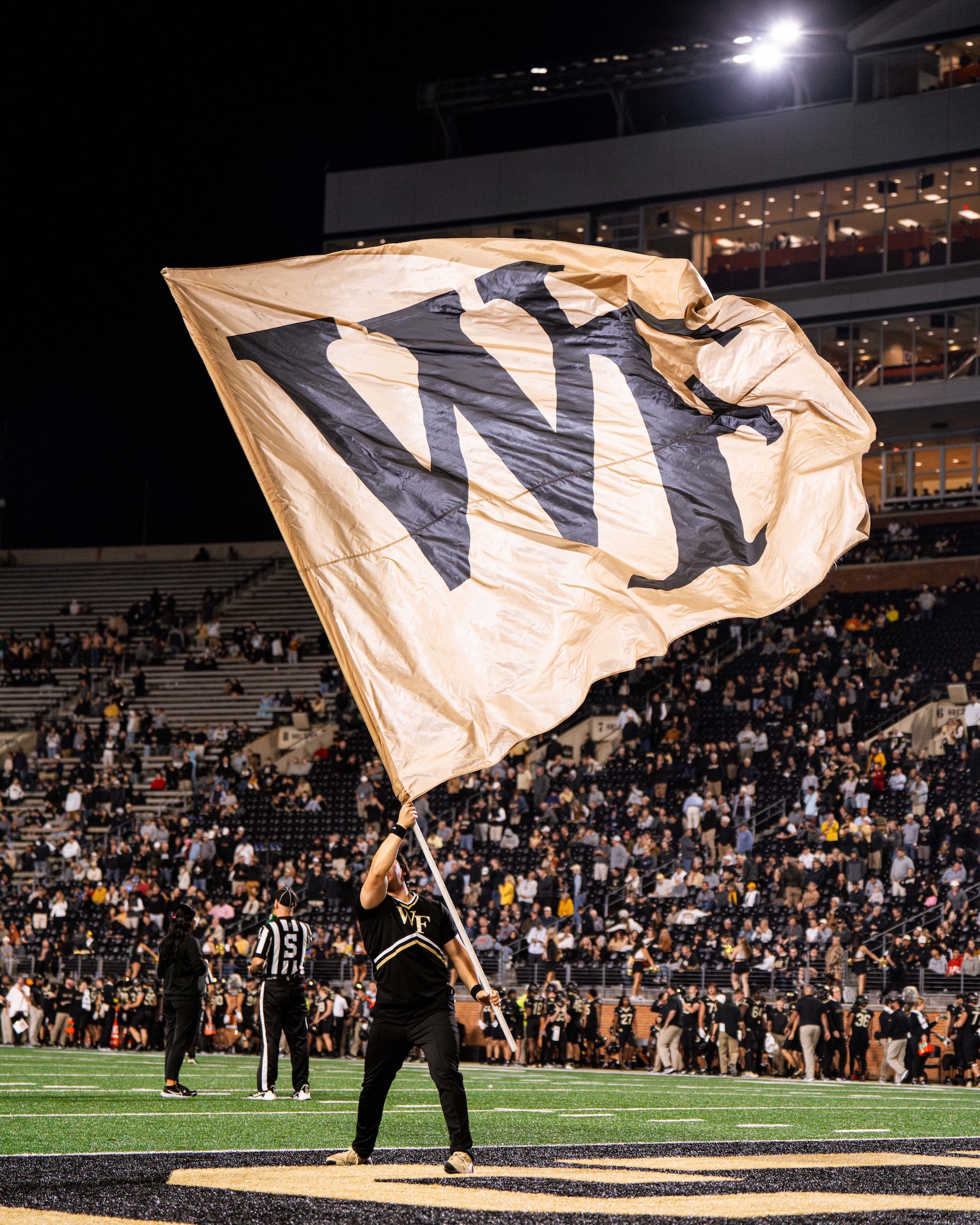 241108 SRS WAKEFB VsCalifornia 564